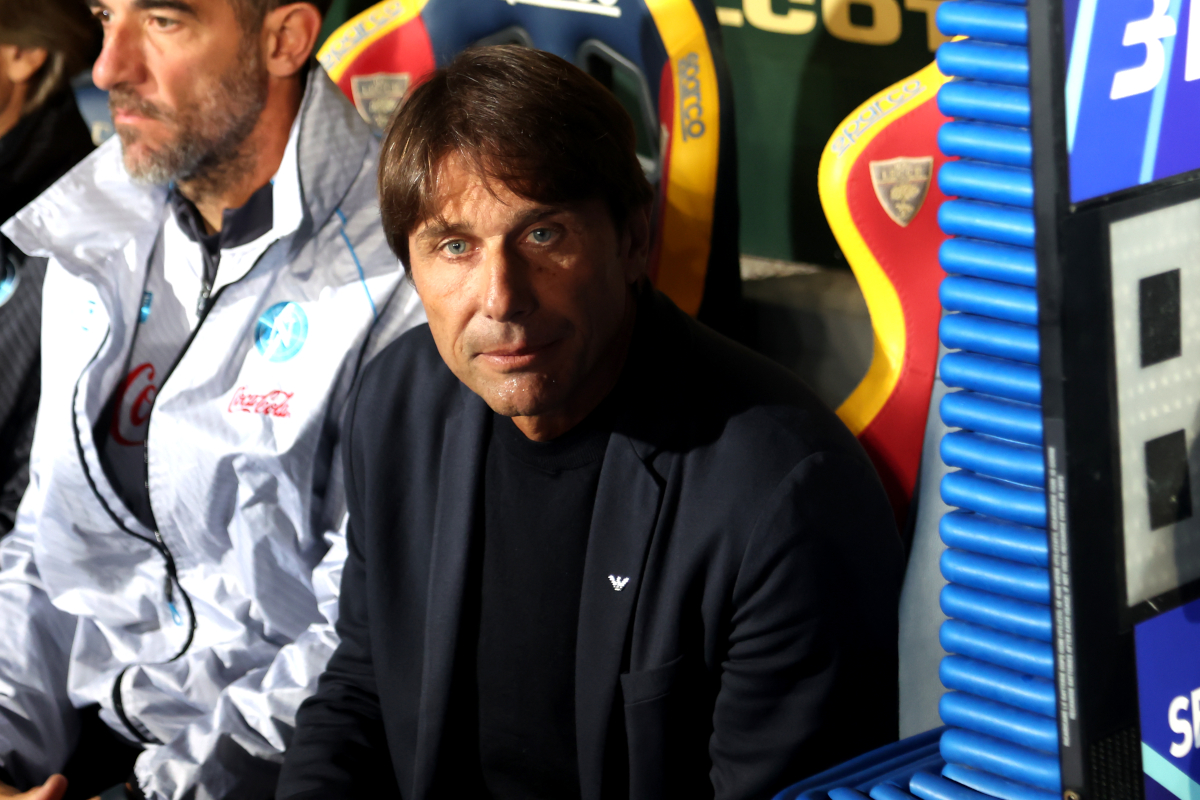 LECCE, ITALY - OCTOBER 28: Head coach of SSC Napoli Antonio Conte looks on prior to the Serie A match between US Lecce and SSC Napoli at Stadio Via del Mare on October 28, 2025 in Lecce, Italy. (Photo by Maurizio Lagana/Getty Images)
