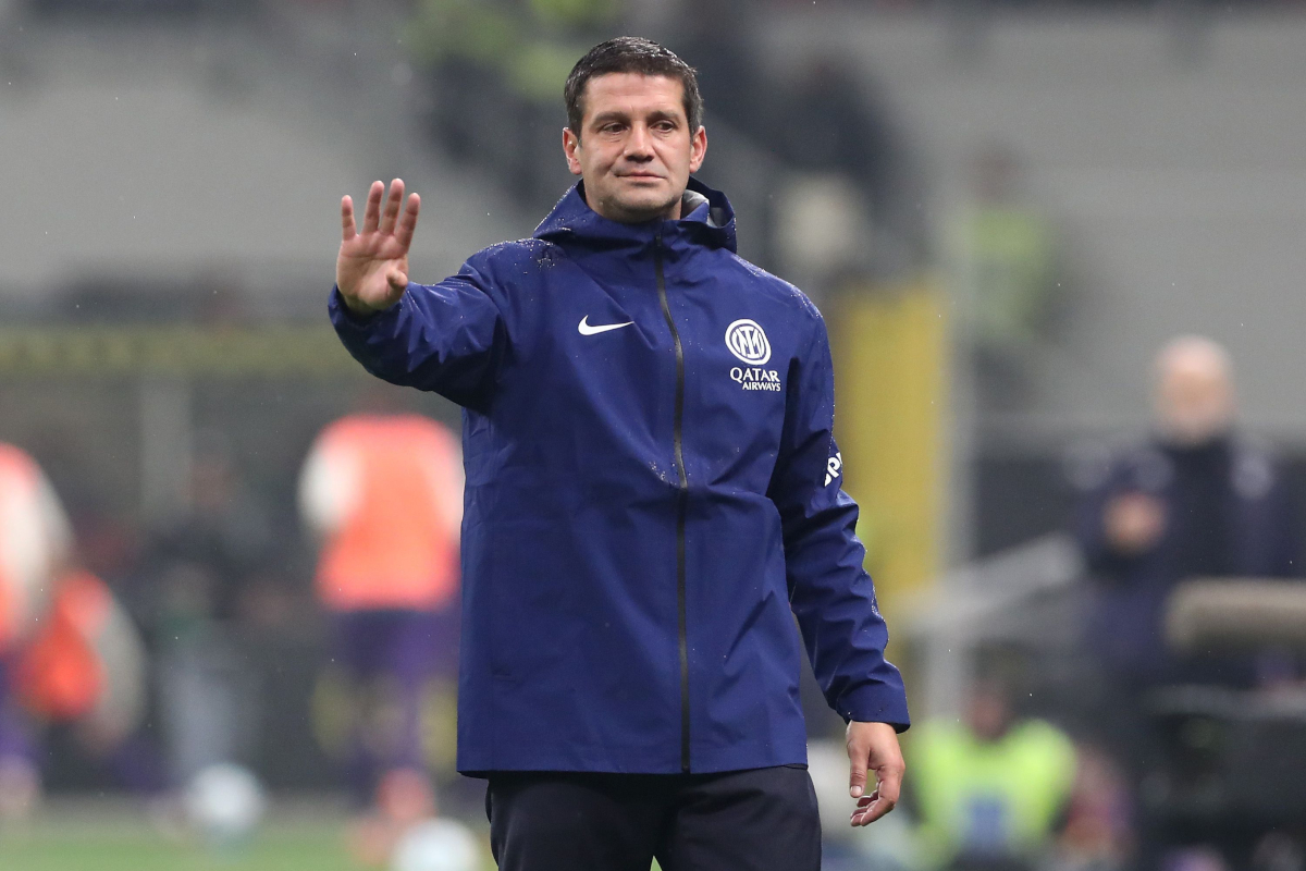 MILAN, ITALY - OCTOBER 29: FC Internazionale coach Cristian Chivu gestures during the Serie A match between FC Internazionale and ACF Fiorentina at Giuseppe Meazza Stadium on October 29, 2025 in Milan, Italy. (Photo by Marco Luzzani/Getty Images)