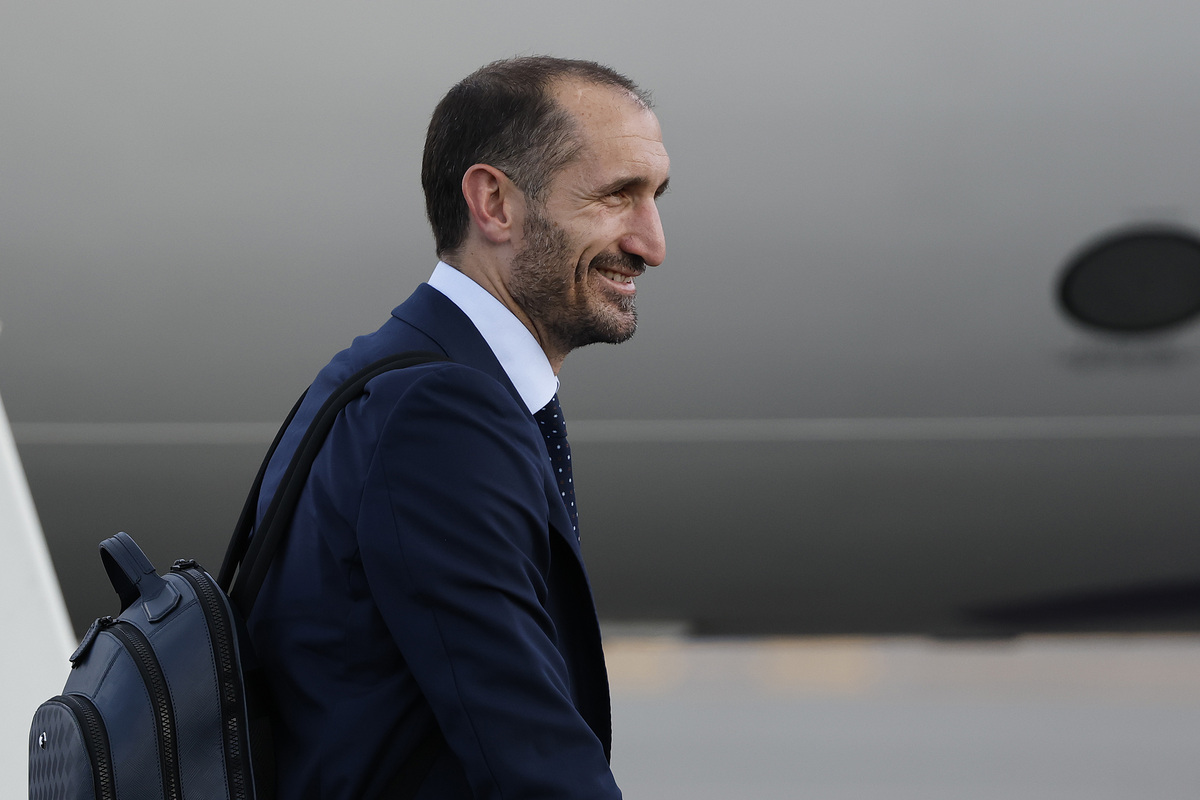 LEWISBURG, WEST VIRGINIA - JUNE 14: Former Juventus and Italian national team defender Giorgio Chiellini arrives at the airport prior to the official FIFA Club World Cup 2025 on June 14, 2025 in Lewisburg, West Virginia. (Photo by Michael Owens/Getty Images)